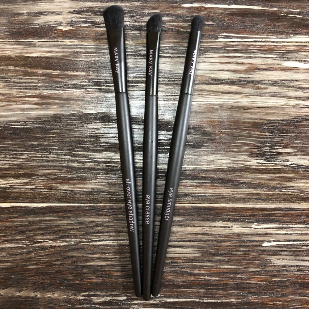 Mary Kay Set of 3 Eye Makeup Brushes 7